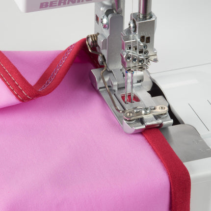 Bernina L-890 Coverlocker