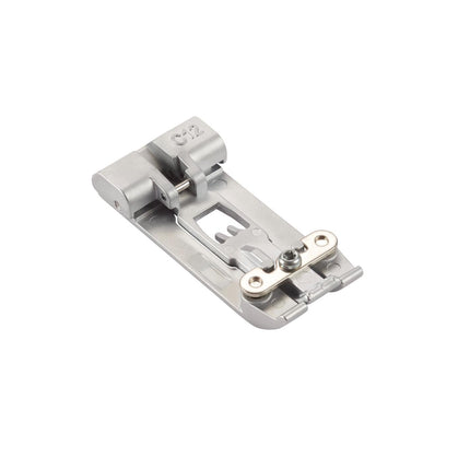 Bernina L-890 Coverlocker