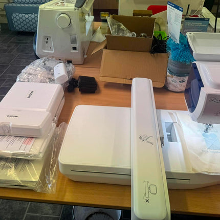 Brother Innov-is Luminaire XP1-3 Sewing and Embroidery Machine Preloved