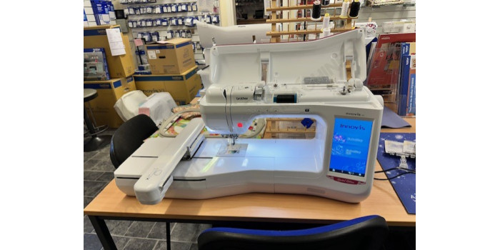 Brother Innov-is V3LE Embroidery Machine Ex Showroom Display